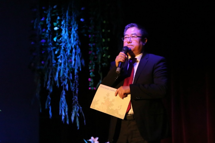 光明日记||抗疫之歌