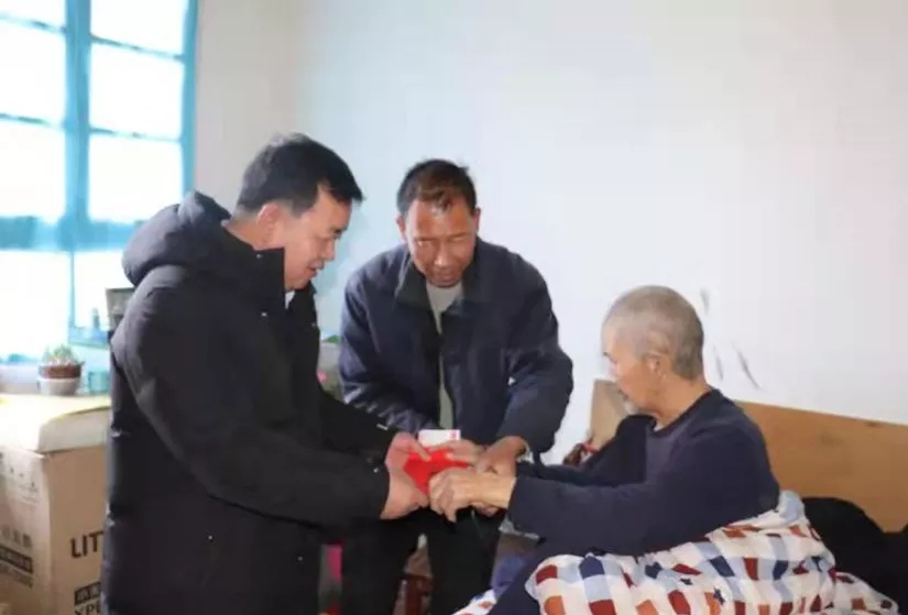 【走访慰问送关怀 浓浓关爱暖人心 】兰州市高新区党工委、管委会领导开展春节走访 慰问活动