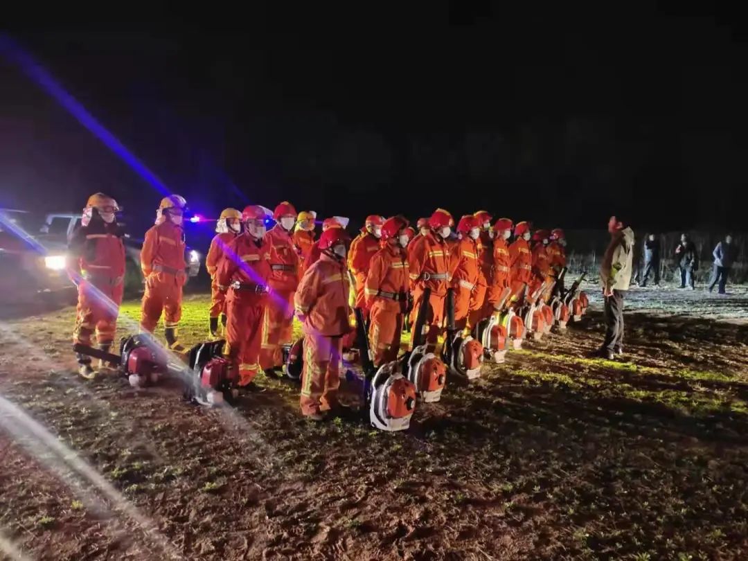 青岛西海岸新区大村镇实战演练提升森林防灭火“硬实力”