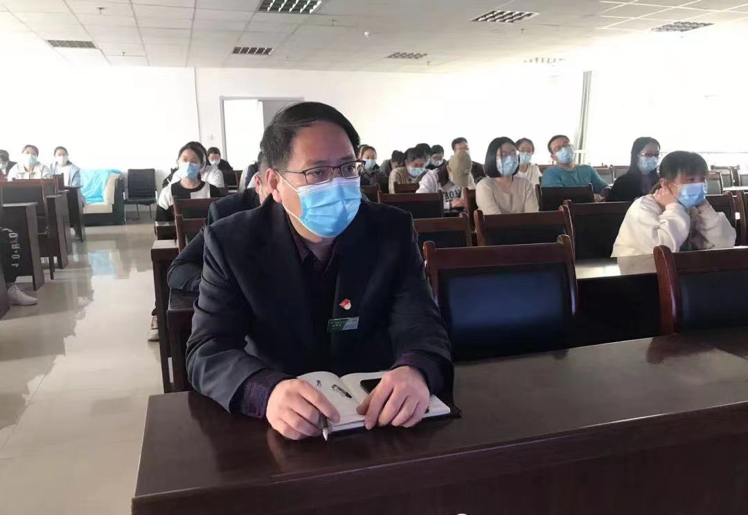 青岛西海岸新区第五人民医院动员干部职工争创新作为