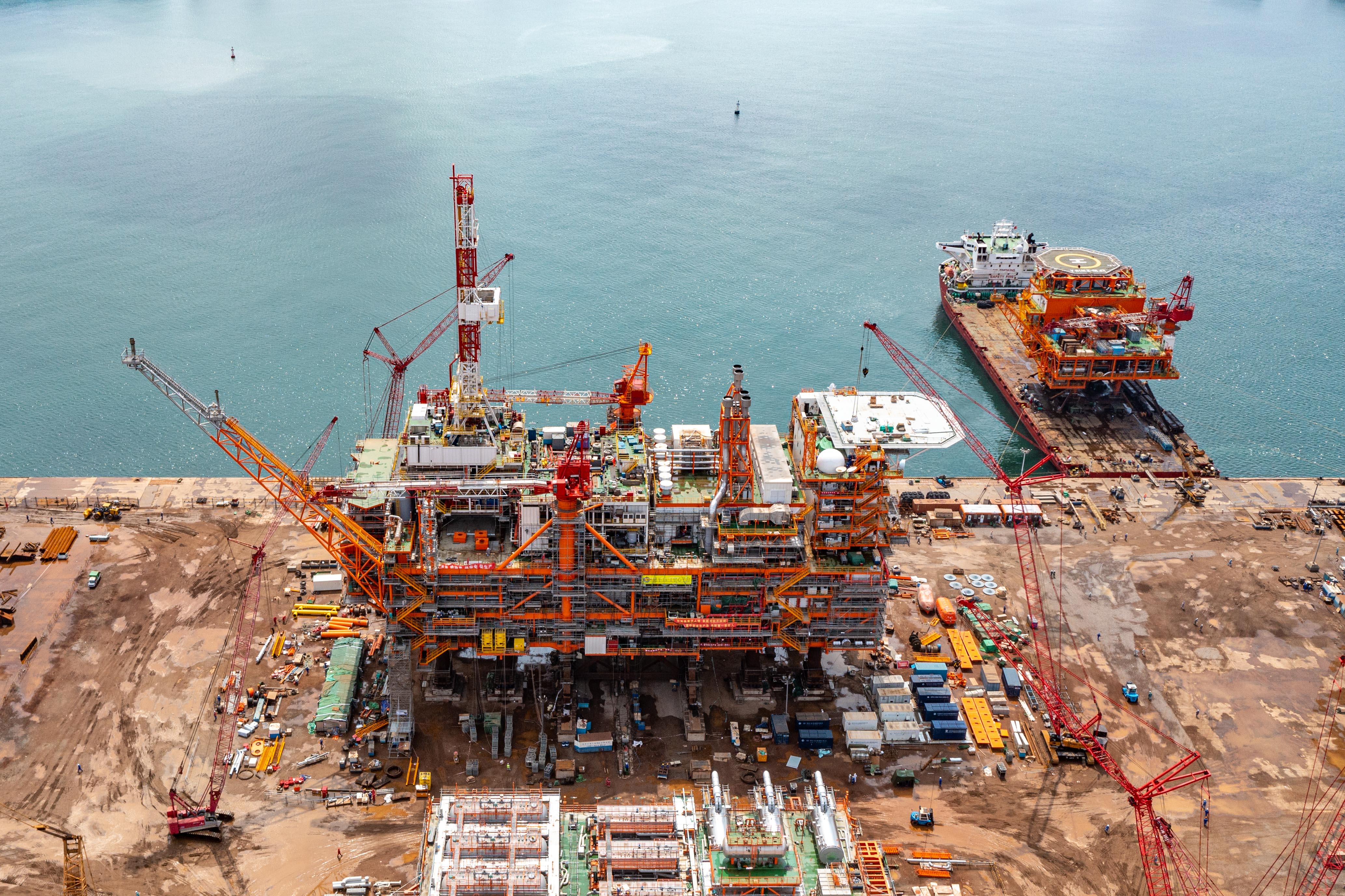 我国海上首个二氧化碳封存示范工程设备在青建造完工