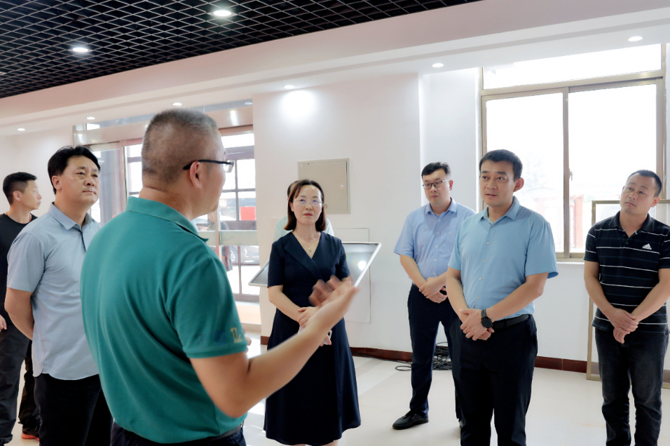 山东潍坊诸城市桃林镇组团到青岛西海岸新区大村镇调研