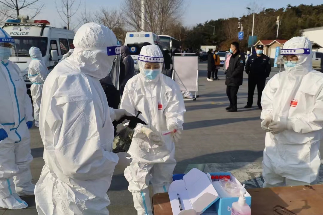 青岛西海岸新区滨海街道计生服务部门积极参与军校地疫情防控