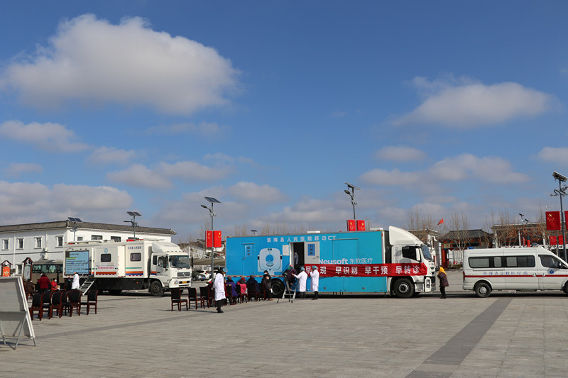 江苏盐城滨海：移动筛查车进村入巷 为百姓健康保驾护航