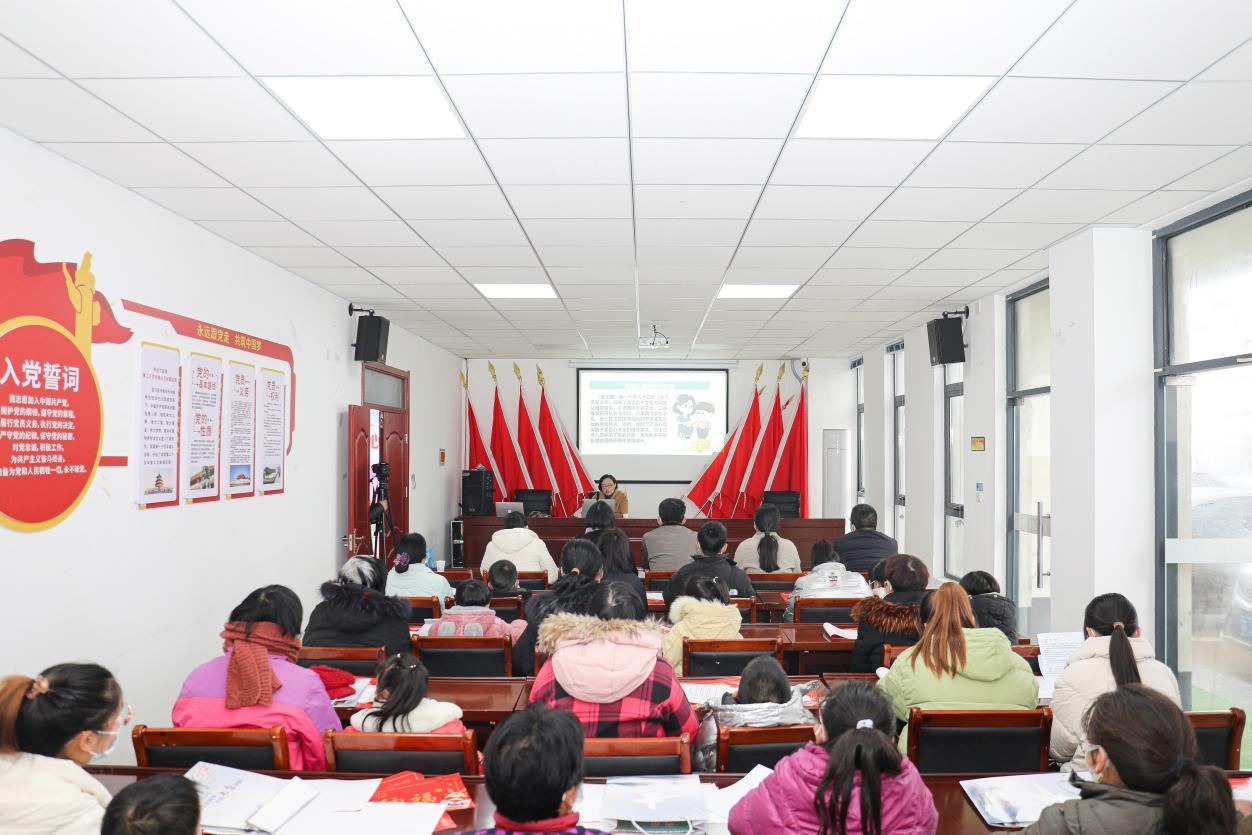 “绿书签·护苗”专题公益讲座走进盐城射阳兴桥镇津富社区