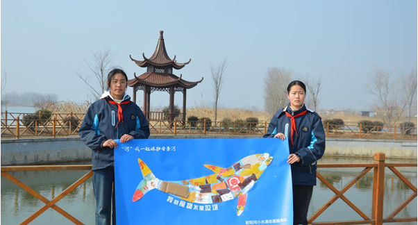 江苏射阳县千秋镇：“射阳河小水滴”青年突击队开展护河集中行动