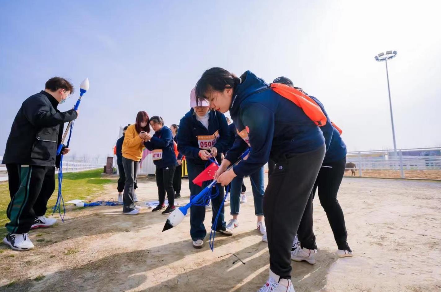 江苏盐城盐南高新区庆“三八”主题活动绽放女性风采