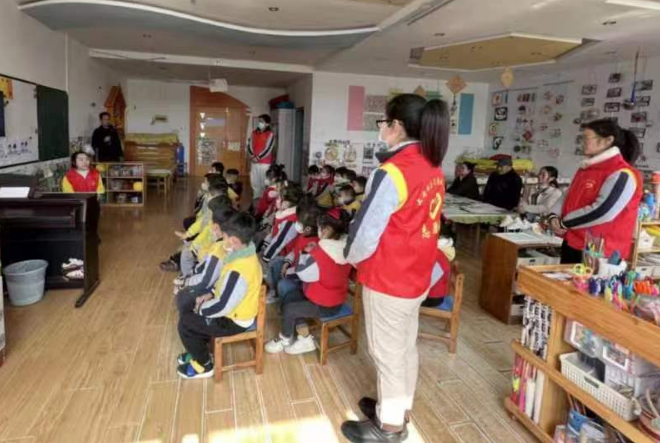 盐城建湖上冈镇：党员冬训特色活动进校园