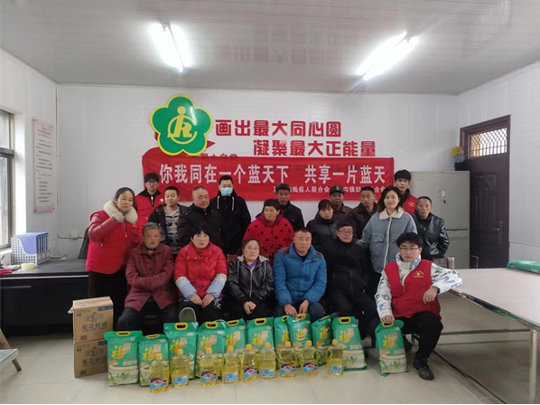 江苏盐城建湖县芦沟镇：党员冬训中关爱残疾人