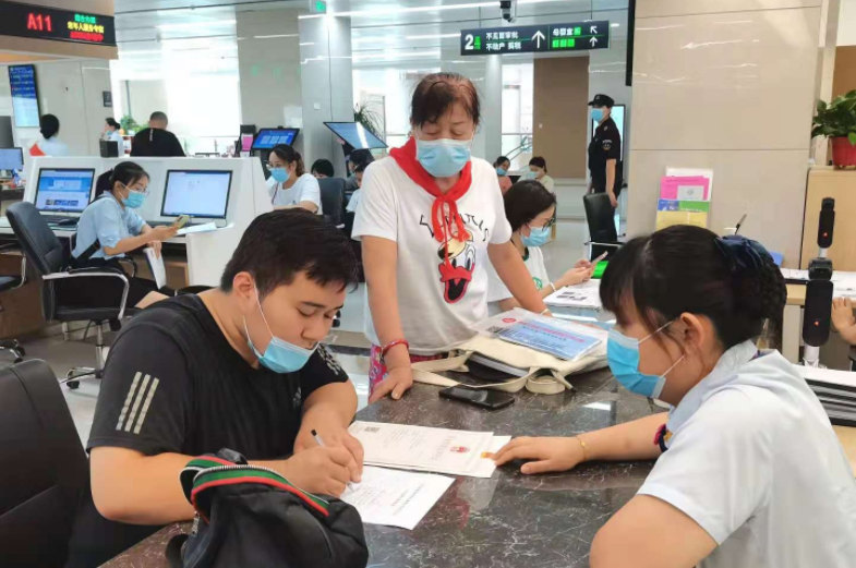 江苏盐城盐都区行政审批局：告知承诺极简办 审批服务再提速