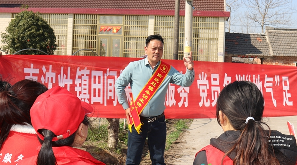 江苏东台市南沈灶镇：人大代表“乡音”传“党音” 声声入民心