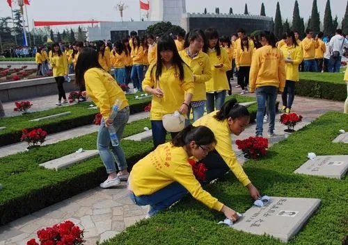 让生命之树长青 江苏东台市首届清明文化节“荡漾”文明新风