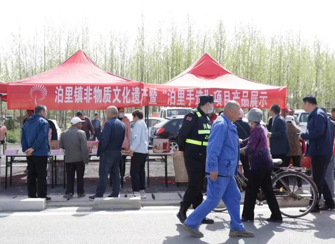 青岛西海岸新区泊里镇：非遗进基层，大集充满“文化味”