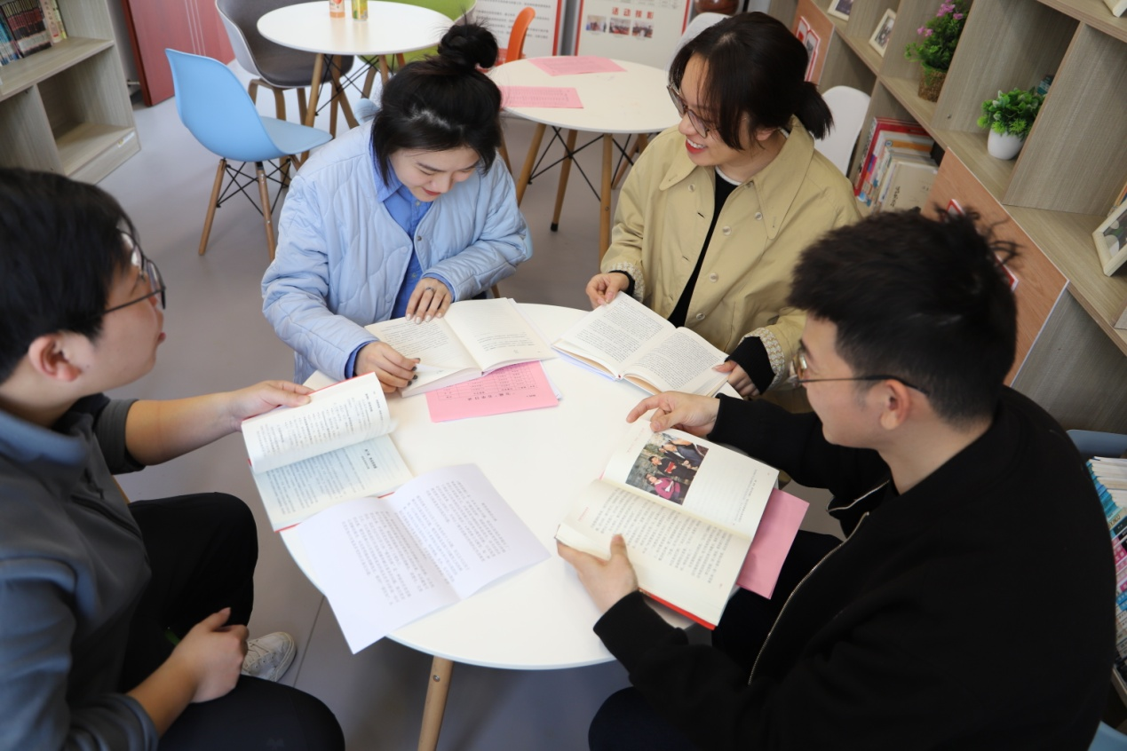 江苏盐城盐都区张庄街道开展“阅读季·悦青春”全民阅读主题活动