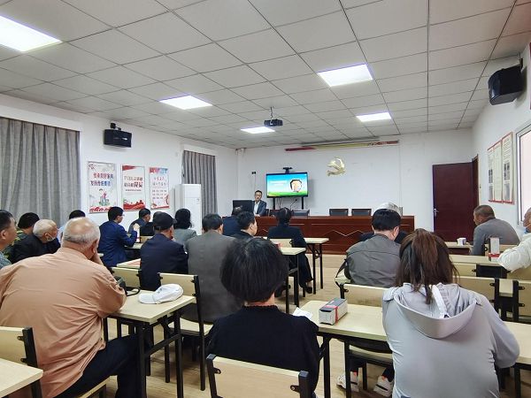 江苏盐城亭湖区五星街道城东社区组织宣讲社保新政策