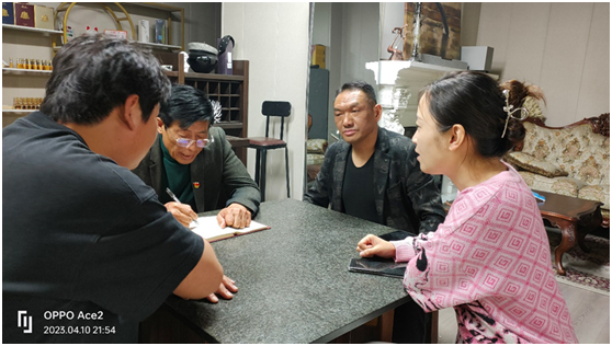 孝顺媳妇真好强    为了公公去改行