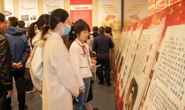 “丹心耀日·铁骨傲霜”滨海百岁新四军老战士事迹展在市、县巡展