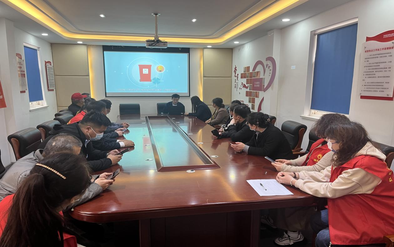 青岛西海岸珠海街道珠山路社区：绿色环保迎五一，变废为宝我能行