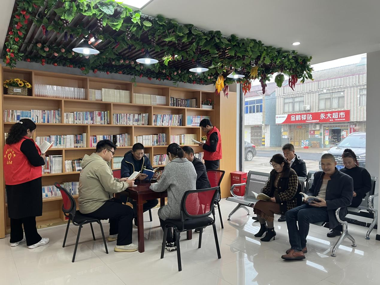 江苏盐城射阳县兴桥镇：我在农家书屋读好书