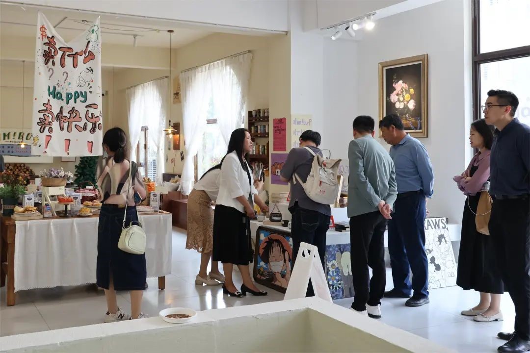 “青岛宣传”工作专班到青岛西海岸新区张家楼街道调研采风