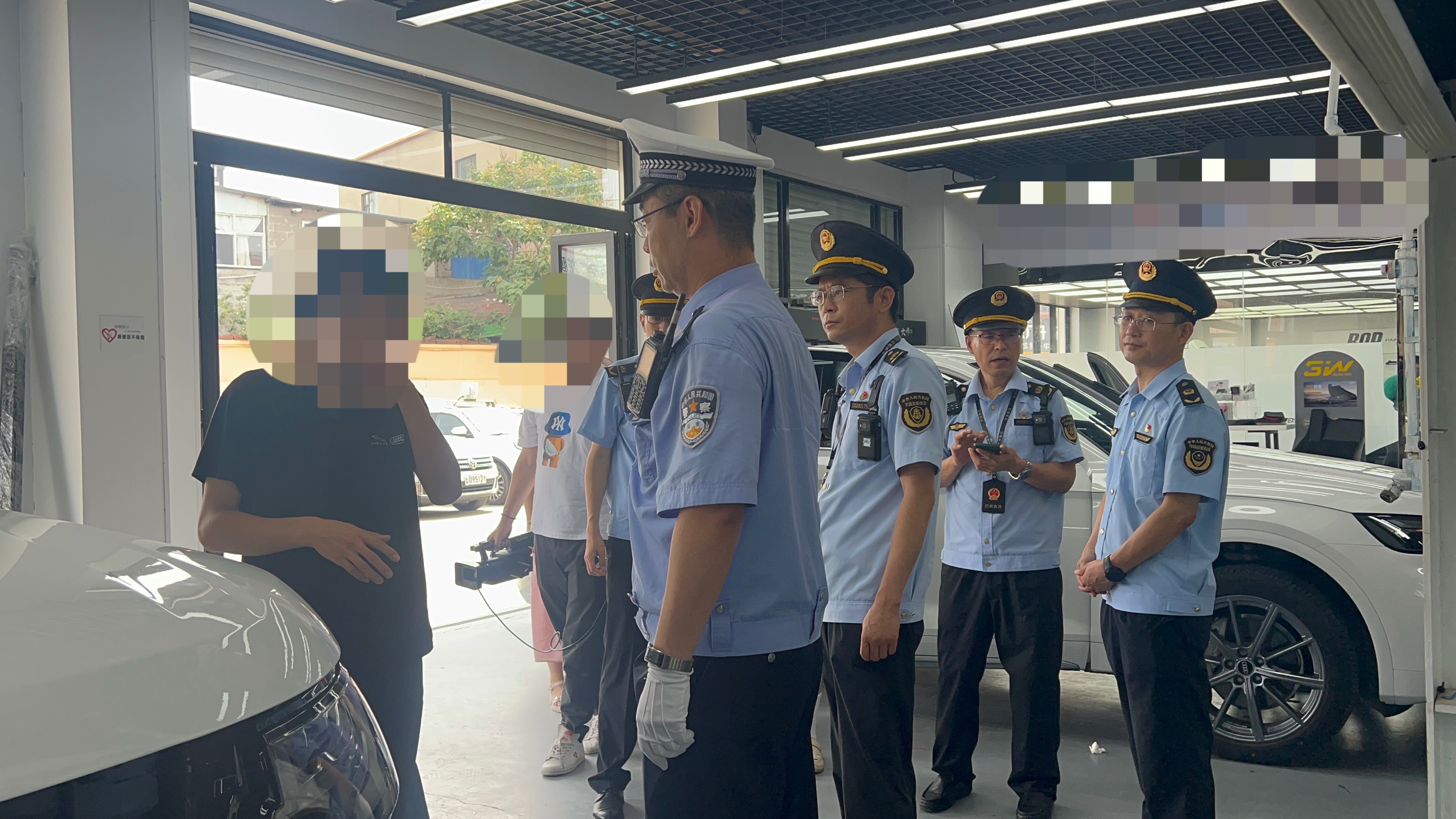 青岛市李沧区：车炫声浪贴广告   追踪溯源检查改装店