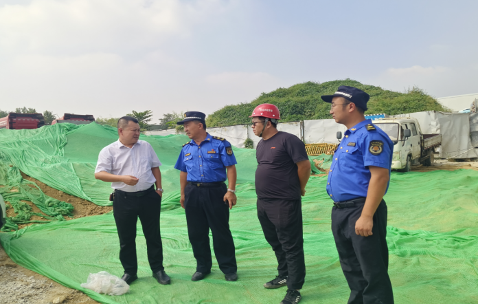 青岛西海岸新区辛安街道：严管渣土运输，整洁市容环境