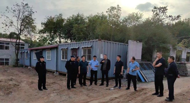 青岛胶州市：为流动摊点”安家”让城市更有”烟火气”