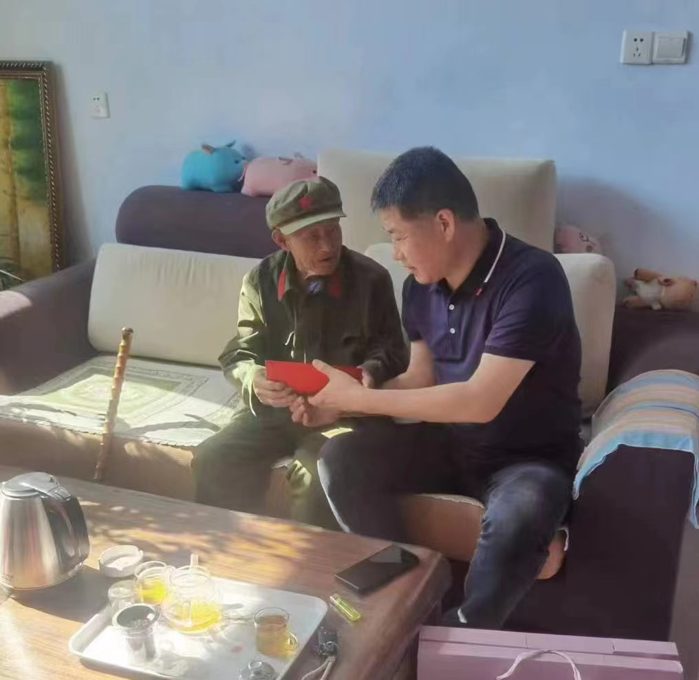 情暖老兵，慰问送关怀——青岛西海岸新区张家楼街道为抗美援朝老兵生日慰问