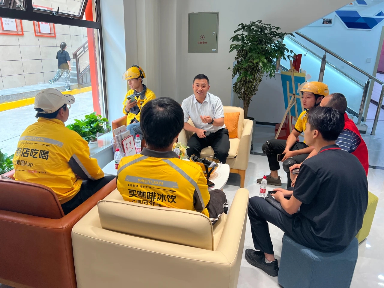 【党建引领基层治理】甘肃兰州市加强新业态、新就业群体党建工作，持续勾画新兴领域多元善治“远景图”