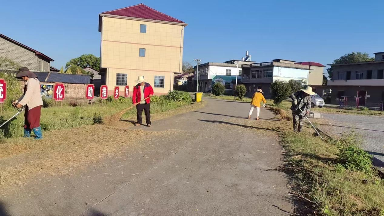 江西奉新：根除道路“顽疾” 绘就美丽乡村画卷