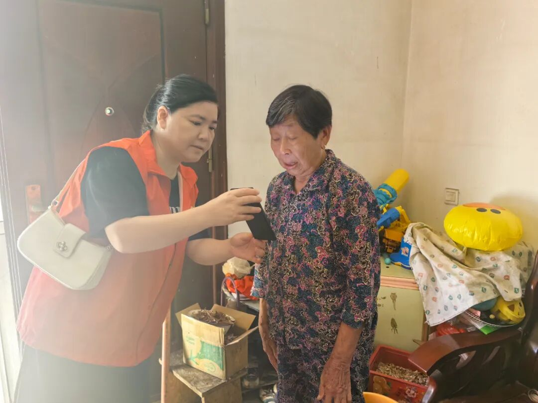 江西奉新：为民服务暖人心