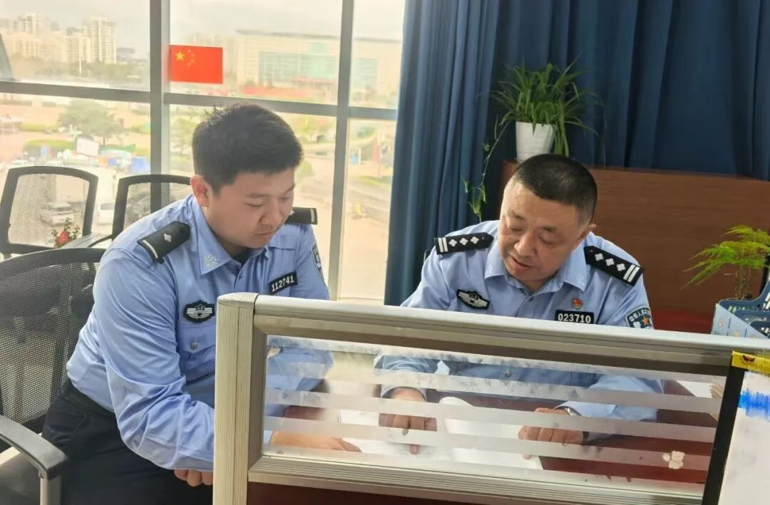 假期我在岗｜警营师徒记②莱西公安师徒档：国庆中秋“缺席”团圆，用坚守护万家平安