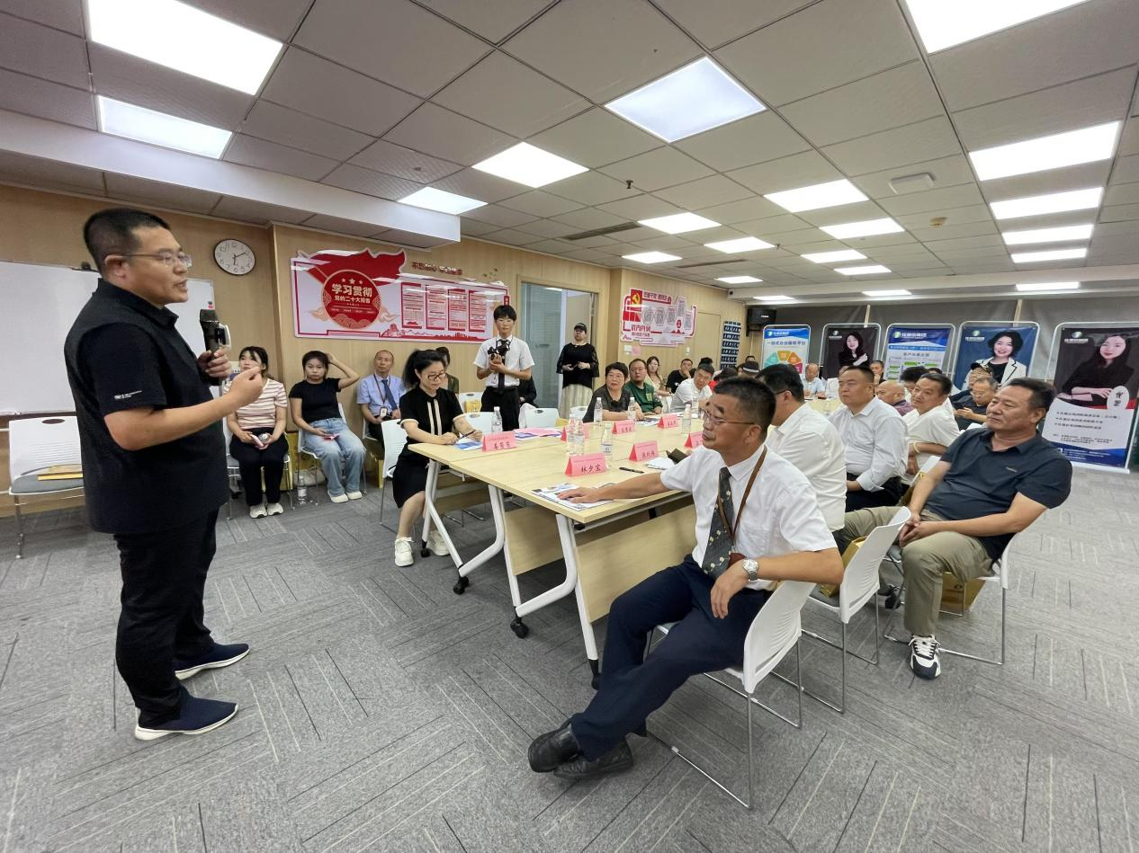 诚信为帆航审计远路 匠心筑梦谱事业华章 ——访北京中名国成会计师事务所（特普）青岛分所所长滕明臣