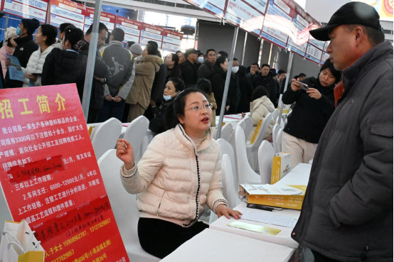 山东青岛即墨：“春风送岗·职等你来”送岗到家
