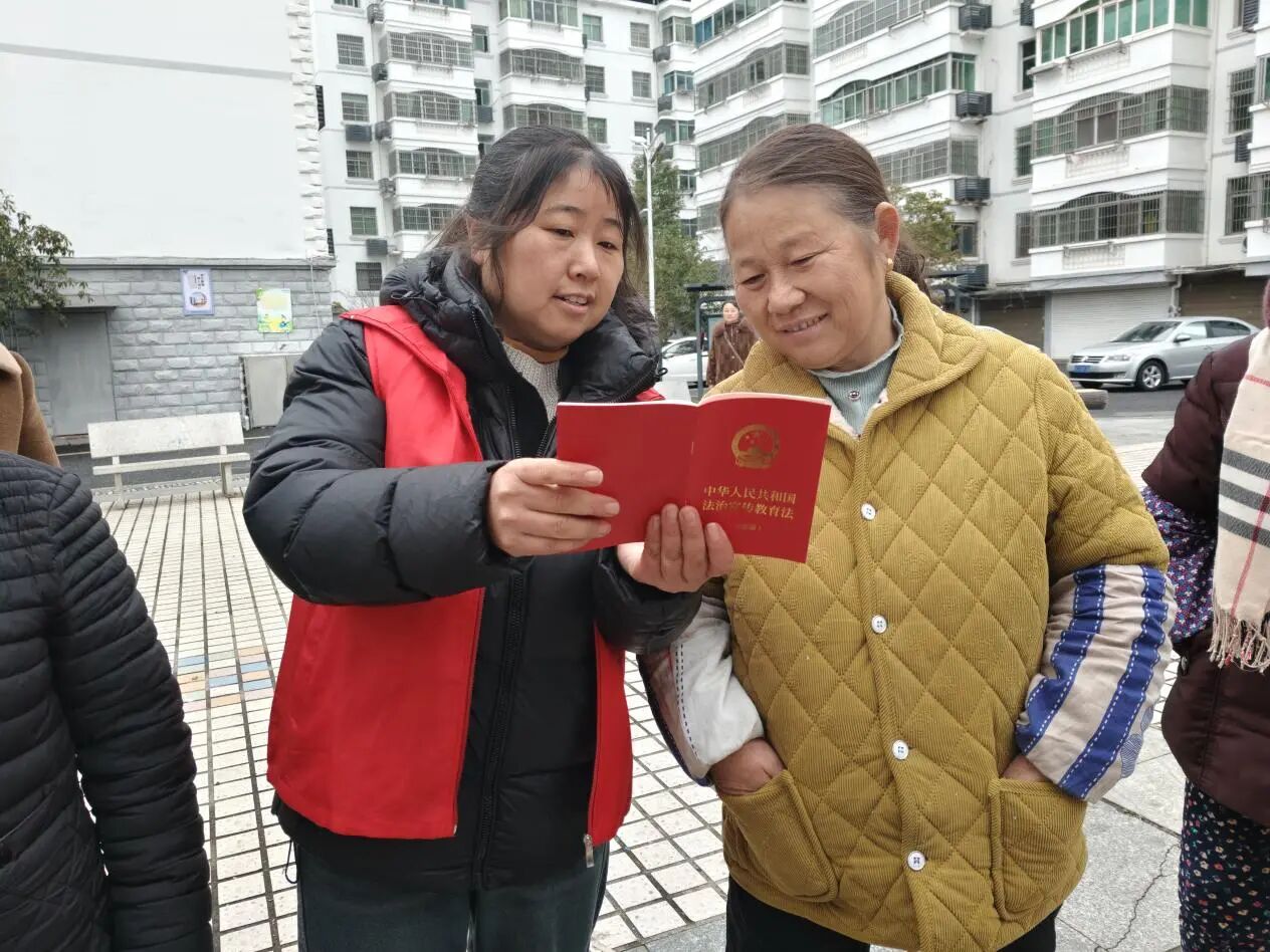 江西奉新：普法宣传进社区