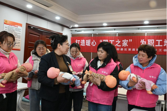 青岛即墨：月嫂培训促妇女就业