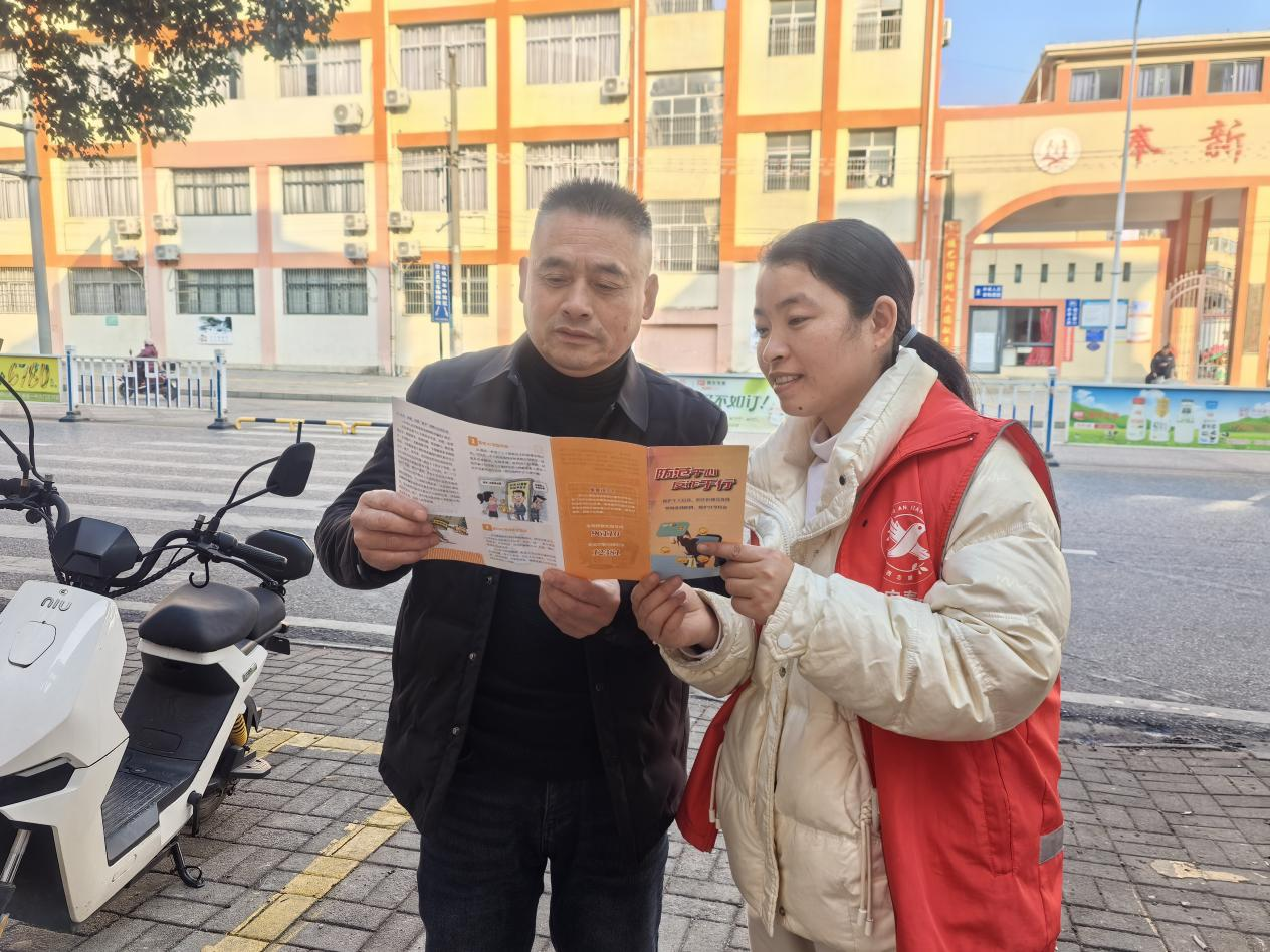 江西奉新：防范于心  反诈于行