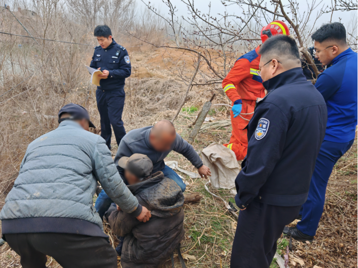 莱西：九旬老人命悬“一线”  警民联手紧急施救