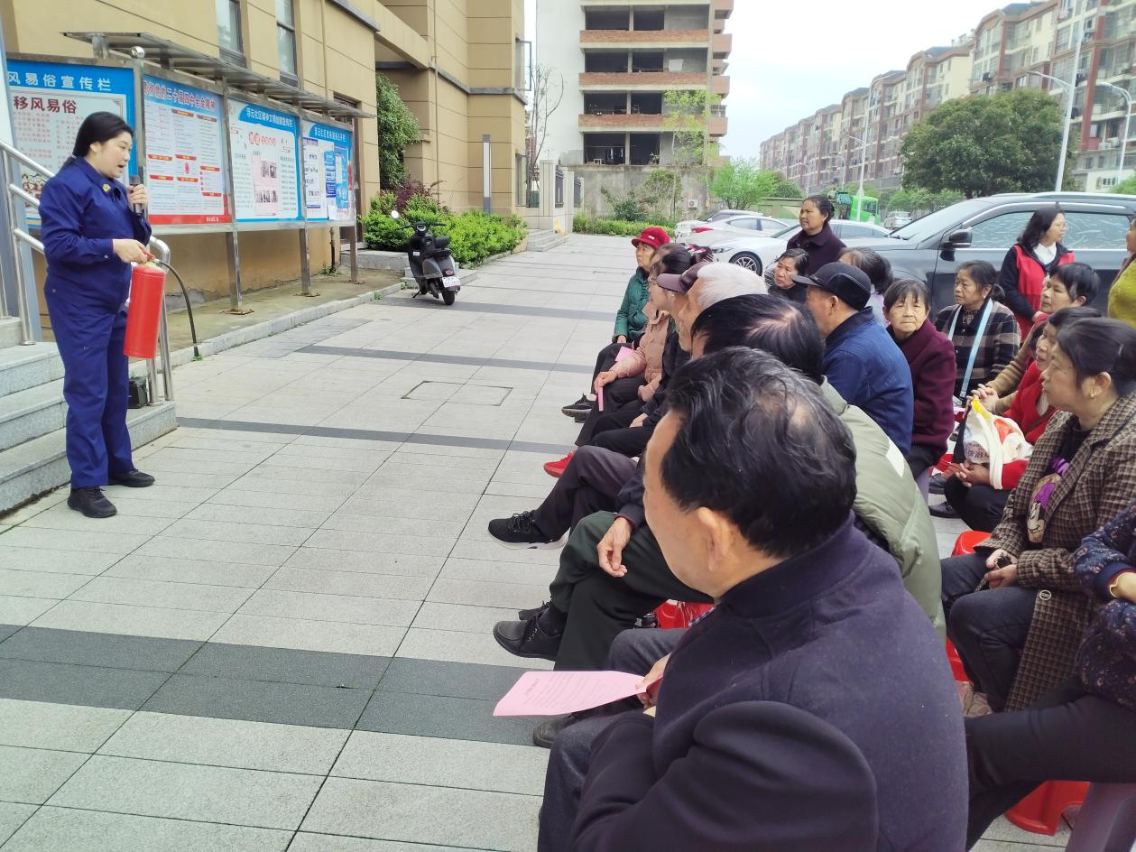 江西奉新：筑牢消防防线 共建平安家园