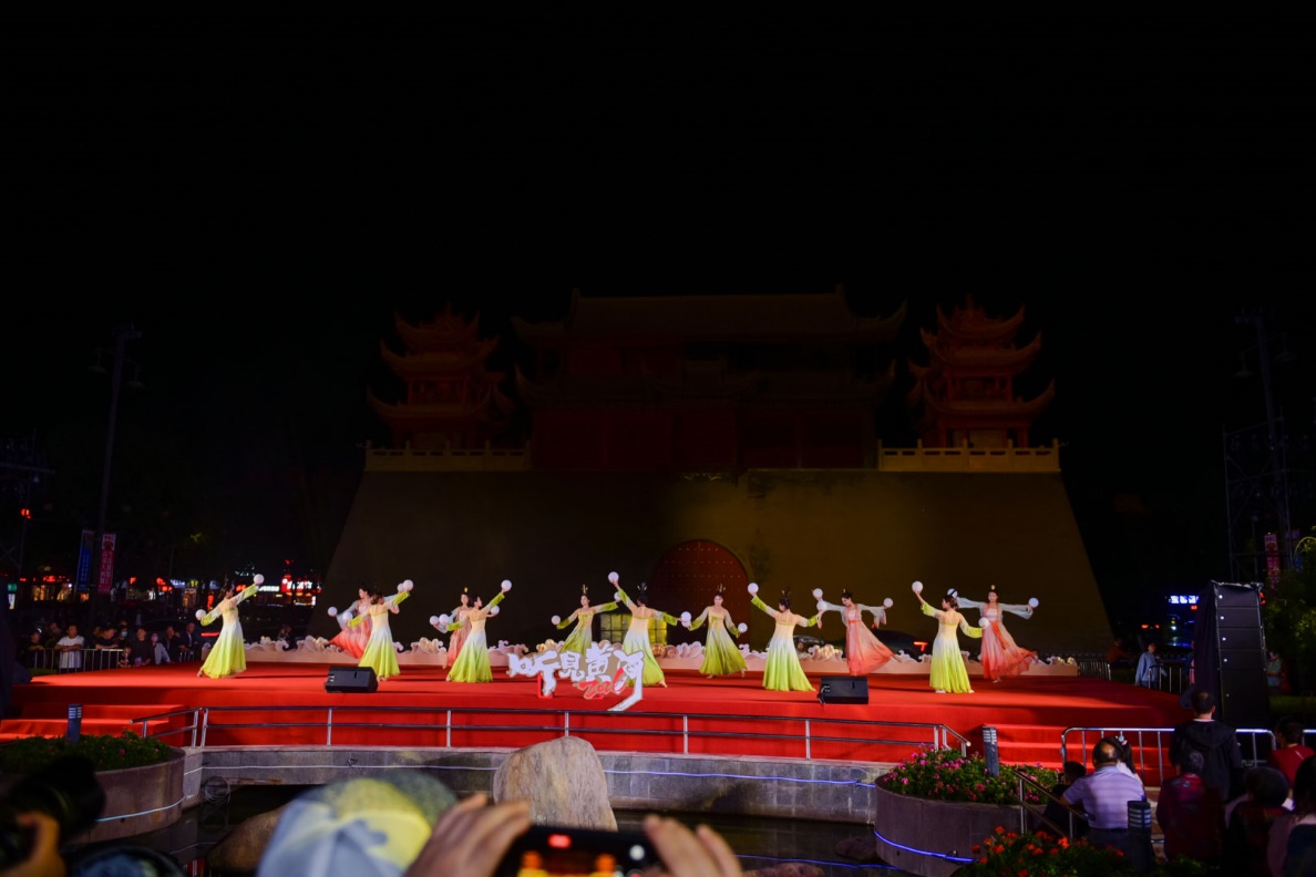 月满古郡诗韵长 黄河雅乐耀兴庆｜银川玉皇阁中秋诗会温情启幕